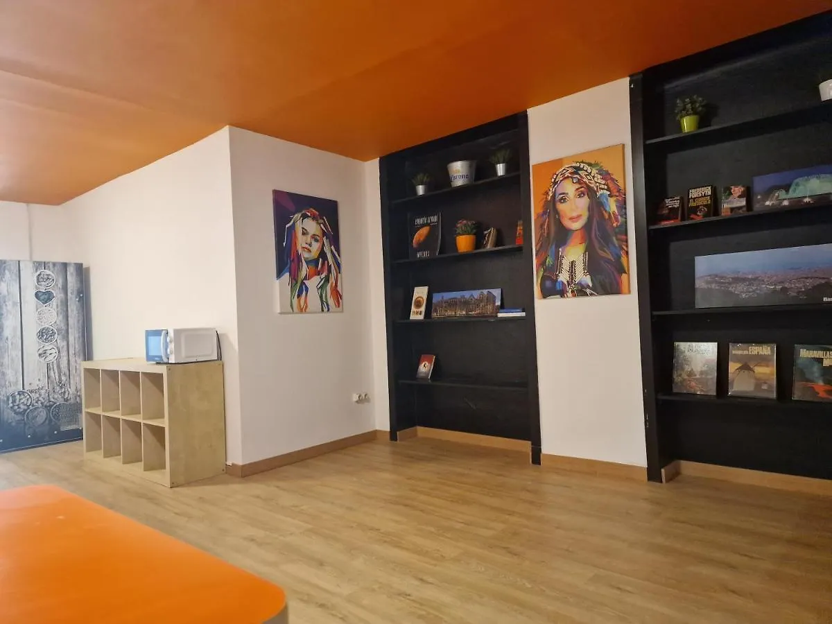 Arc House Barcelona Hostel