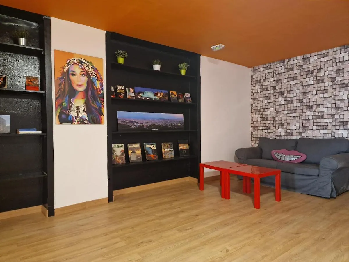 Arc House Barcelona Hostel
