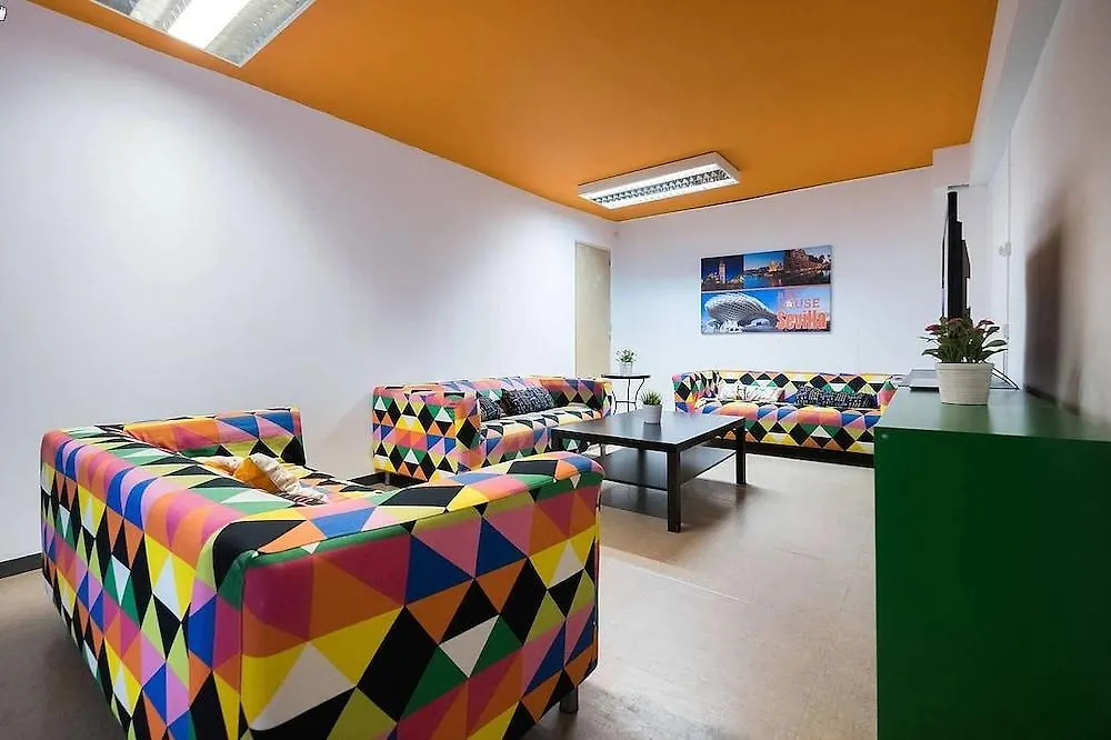 Arc House Barcelona Hostel