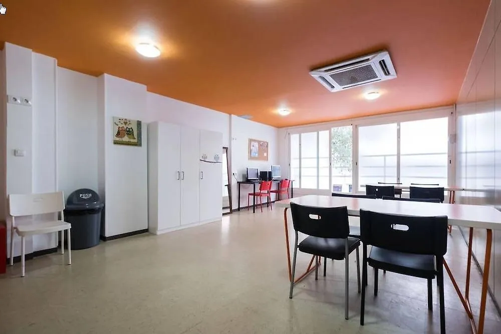 Arc House Barcelona Hostel Spain