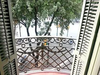 Arc House Barcelona Hostel